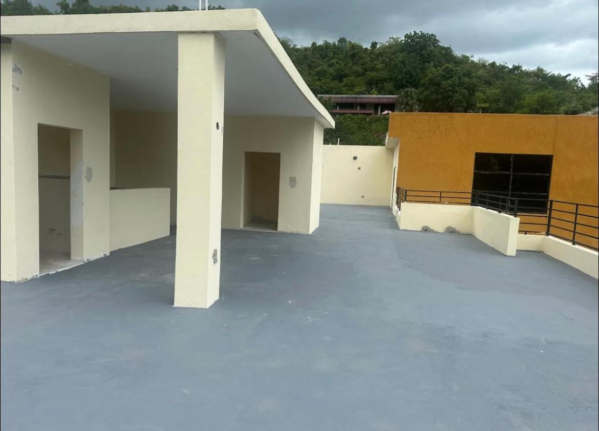 J Luxury Stay In Kingston Exterior foto