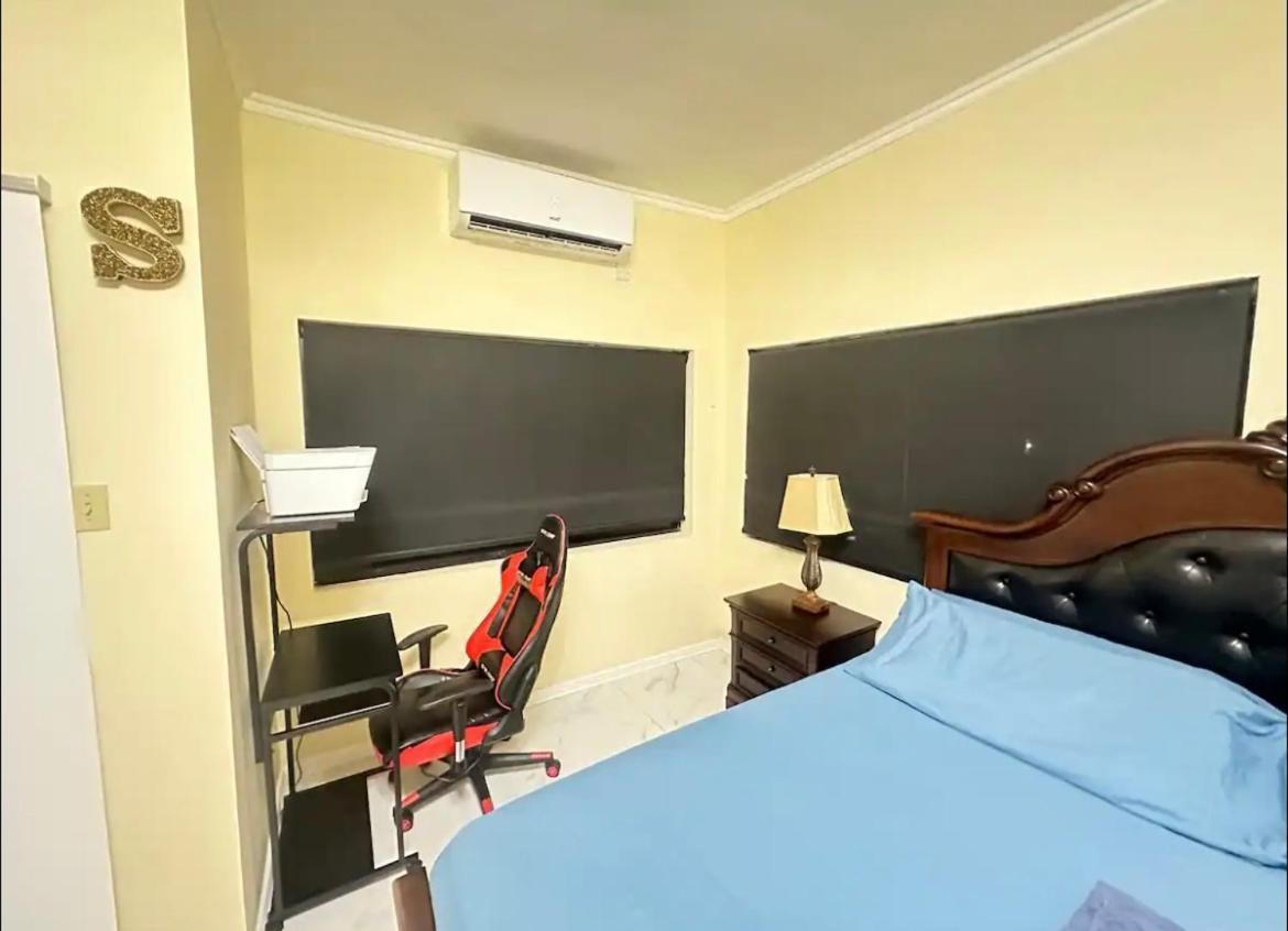 J Luxury Stay In Kingston Exterior foto